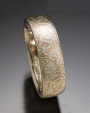Seamless Mokeme Gane Random pattern in 14kt. Red Gold and Silver, slightly domed band style