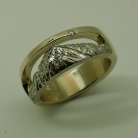 14k Yellow gold ring with 14k White gold Longs Peak Mountain