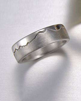 Mountain Bands 1-1: 14kt. white gold Twin Peak Skyline Ring