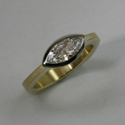 18k Yellow gold ring with Marquise Diamond in Platinum full bezel