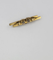 9k Yellow gold Victorian Double Heart Brooch. Circa 1880